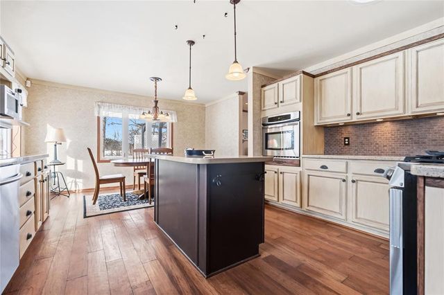 614 Pine Place, Rice Lake, WI 54868