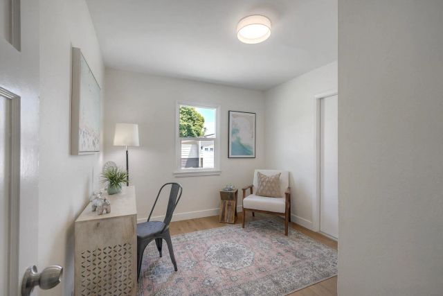 1011 Knowles Ave., Carlsbad, CA 92008