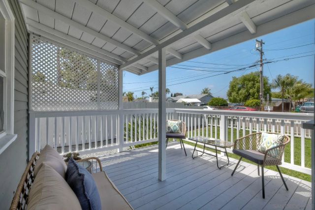 1011 Knowles Ave., Carlsbad, CA 92008