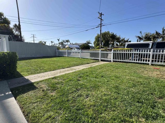 1011 Knowles Ave., Carlsbad, CA 92008