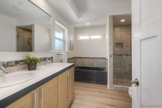 1011 Knowles Ave., Carlsbad, CA 92008
