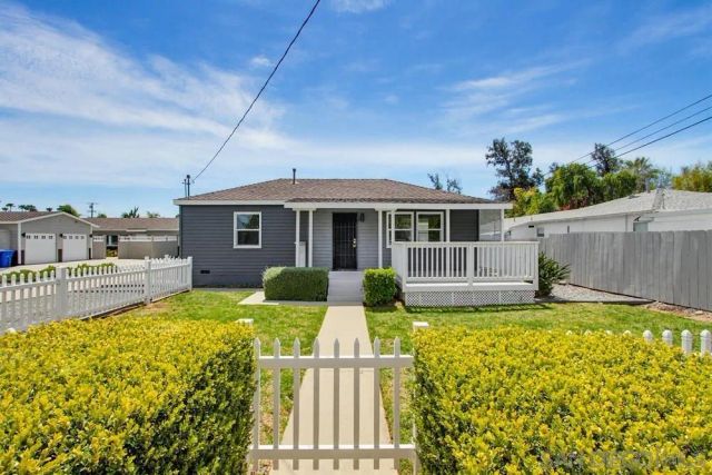 1011 Knowles Ave., Carlsbad, CA 92008
