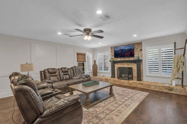 6514 Larkmount Drive, Spring, TX 77389