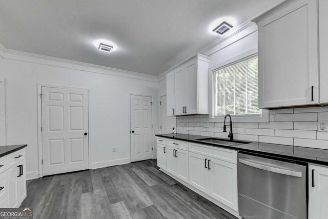 3326 Hidden Forest Drive, Snellville, GA 30078