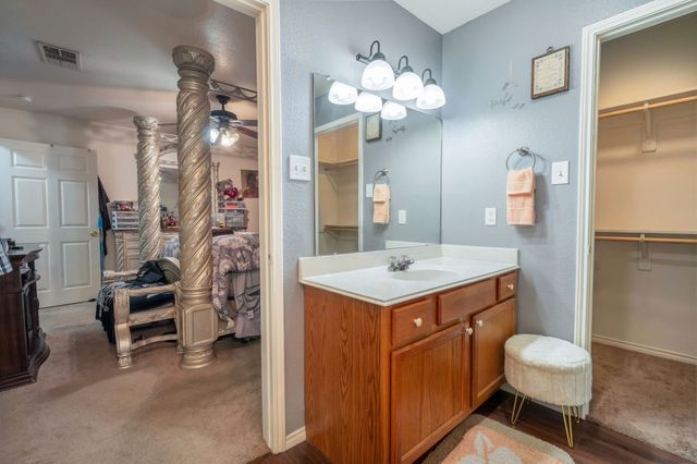 6437 Henco Drive, Fort Worth, TX 76119