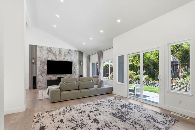 5979 Starwood Drive, San Jose, CA 95120