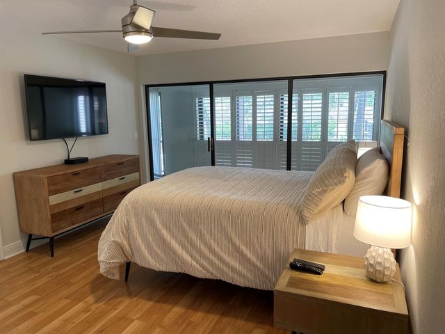 1660 Twelve Oaks Way 203, North Palm Beach, FL 33408