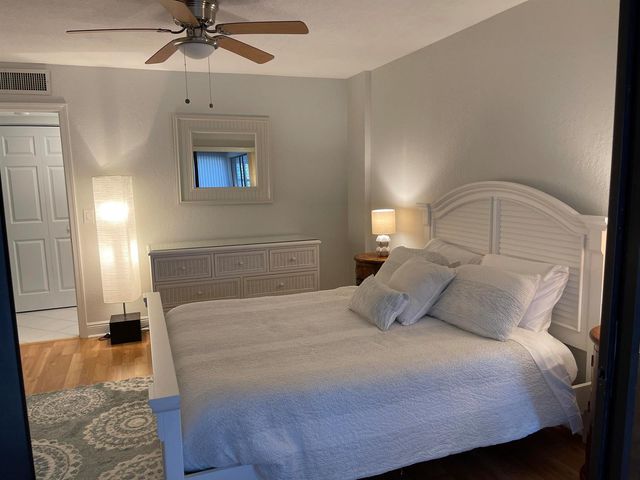 1660 Twelve Oaks Way 203, North Palm Beach, FL 33408