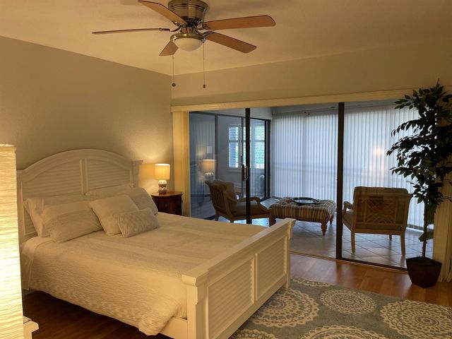 1660 Twelve Oaks Way 203, North Palm Beach, FL 33408