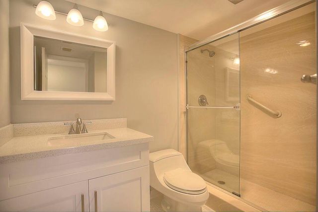 1660 Twelve Oaks Way 203, North Palm Beach, FL 33408
