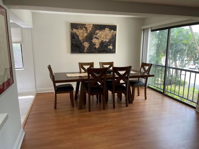 1660 Twelve Oaks Way 203, North Palm Beach, FL 33408