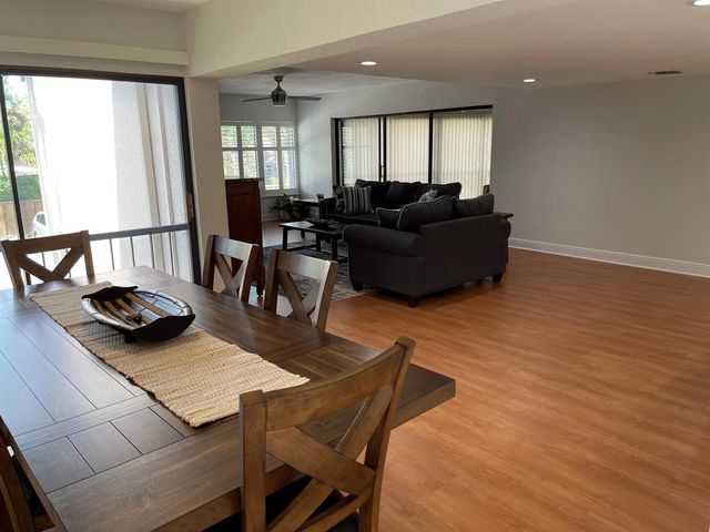 1660 Twelve Oaks Way 203, North Palm Beach, FL 33408