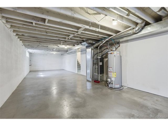 3101 Victor St, Aurora, CO 80011