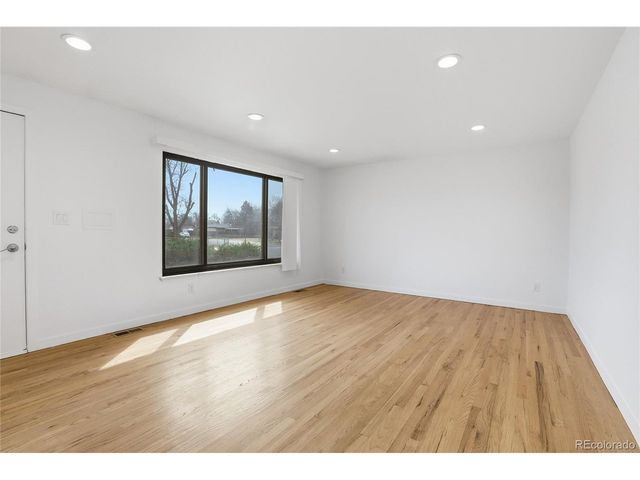 3101 Victor St, Aurora, CO 80011