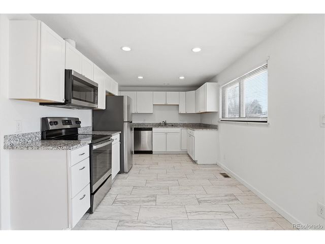 3101 Victor St, Aurora, CO 80011