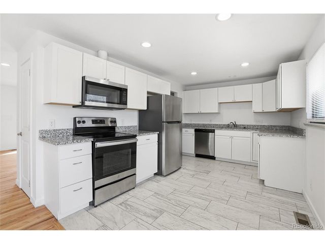 3101 Victor St, Aurora, CO 80011