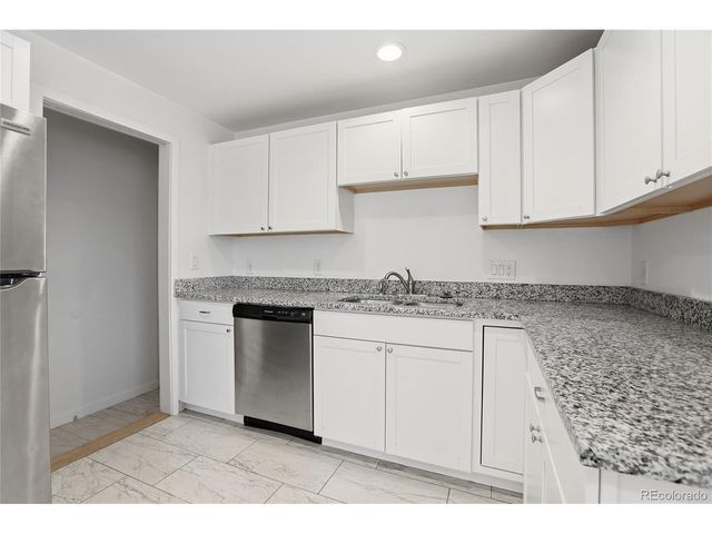 3101 Victor St, Aurora, CO 80011