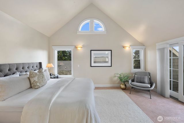 2711 4th Avenue W, Seattle, WA 98119