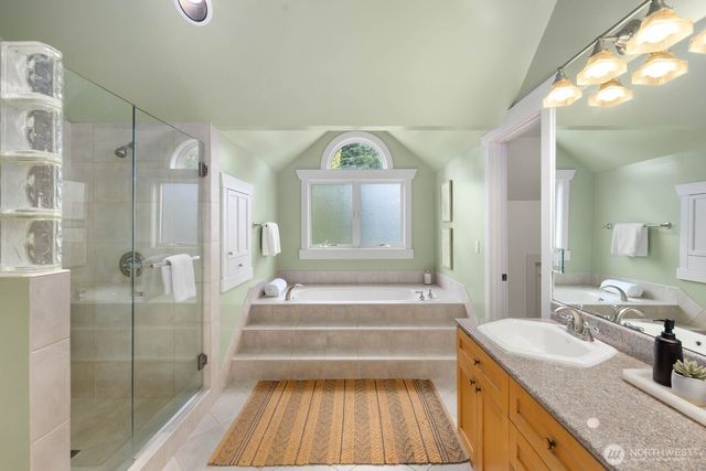 2711 4th Avenue W, Seattle, WA 98119