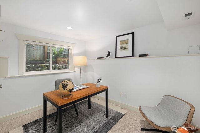 2711 4th Avenue W, Seattle, WA 98119