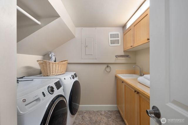 2711 4th Avenue W, Seattle, WA 98119