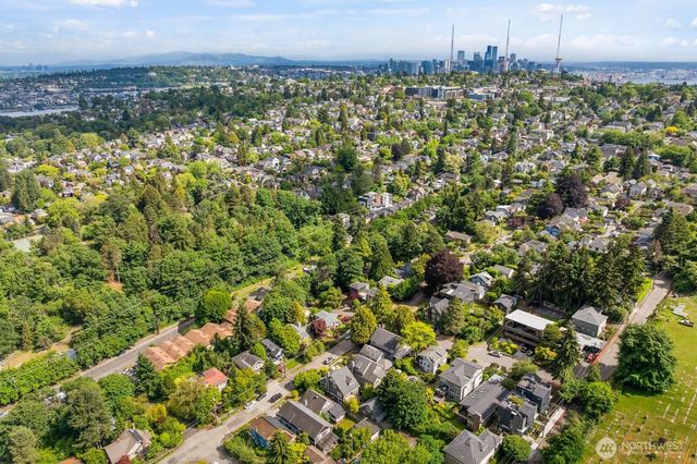 2711 4th Avenue W, Seattle, WA 98119