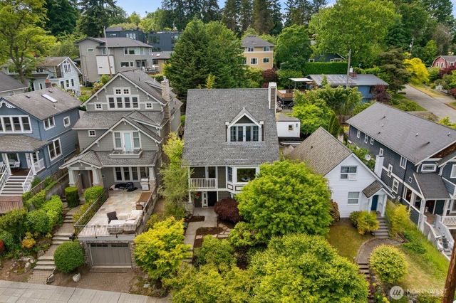 2711 4th Avenue W, Seattle, WA 98119