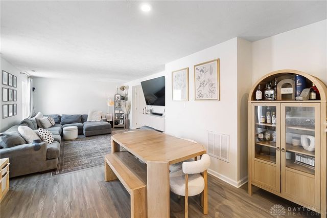 6303 Willow Oak Drive, Tipp City, OH 45371