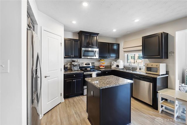 6303 Willow Oak Drive, Tipp City, OH 45371