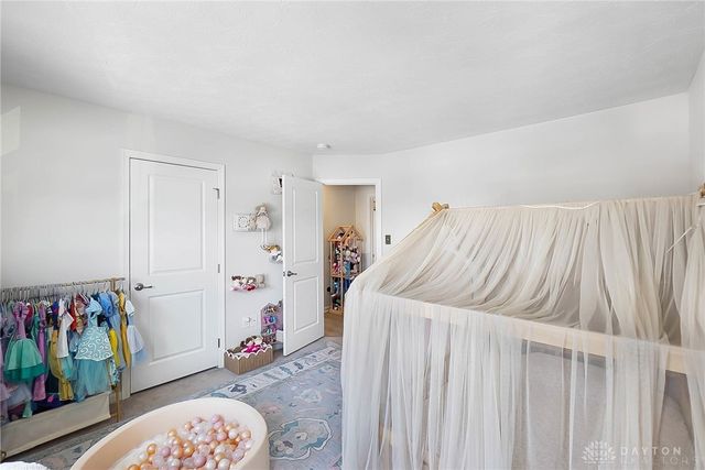 6303 Willow Oak Drive, Tipp City, OH 45371