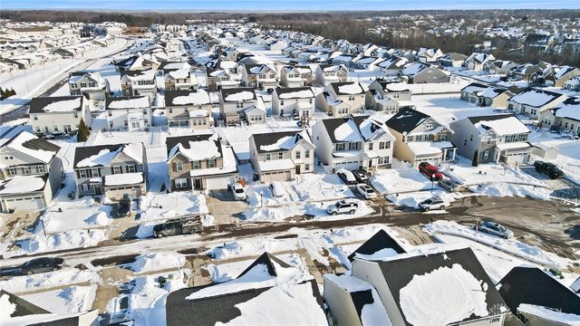 6303 Willow Oak Drive, Tipp City, OH 45371