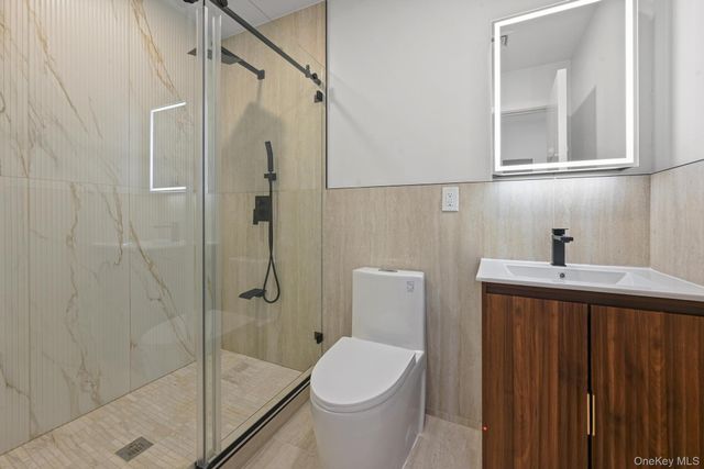 14 Hoover Lane, Bethpage, NY 11714