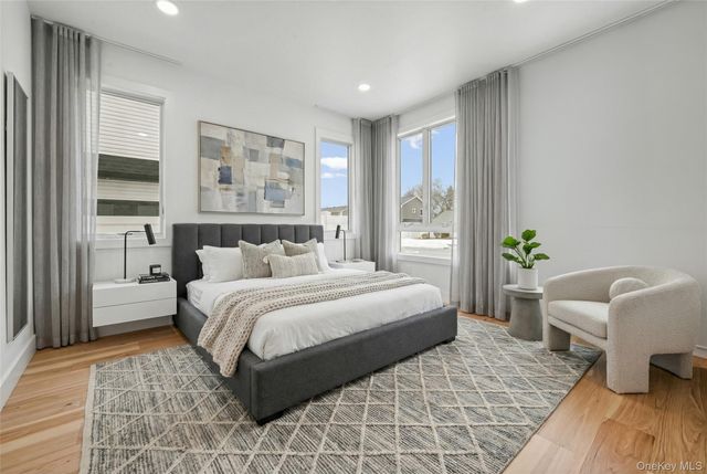 14 Hoover Lane, Bethpage, NY 11714