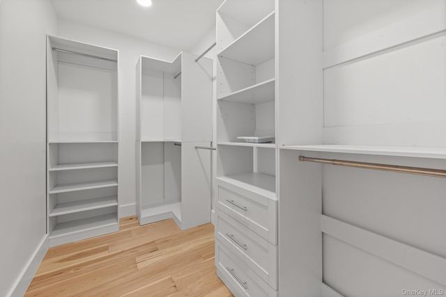 14 Hoover Lane, Bethpage, NY 11714