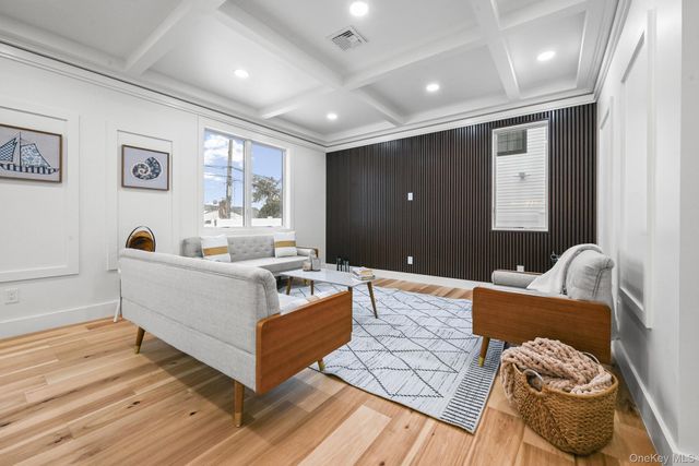 14 Hoover Lane, Bethpage, NY 11714