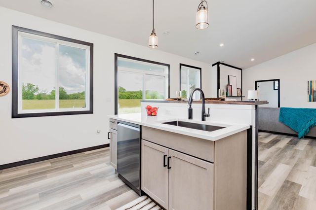 4712 Hampton Loop S, Moorhead, MN 56560