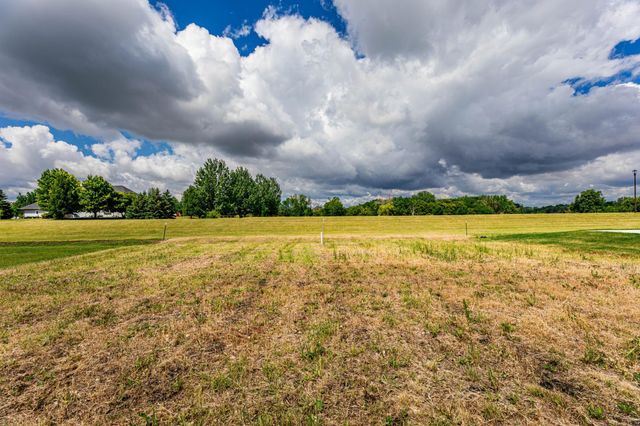 4712 Hampton Loop S, Moorhead, MN 56560