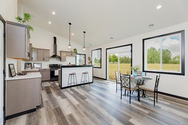 4712 Hampton Loop S, Moorhead, MN 56560