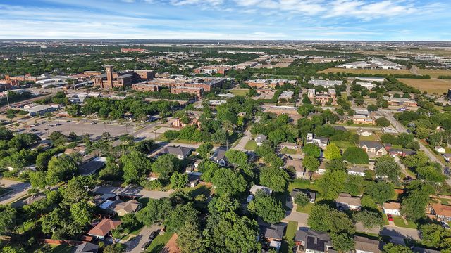 1103 Bellaire Drive, Grapevine, TX 76051