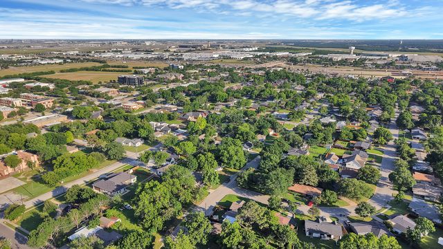 1103 Bellaire Drive, Grapevine, TX 76051