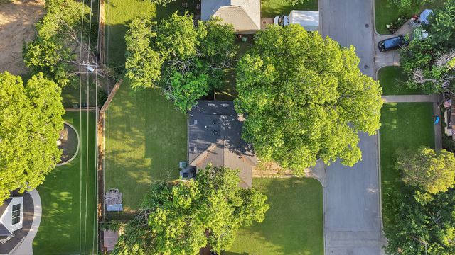 1103 Bellaire Drive, Grapevine, TX 76051