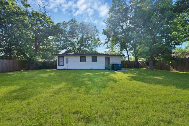 1103 Bellaire Drive, Grapevine, TX 76051