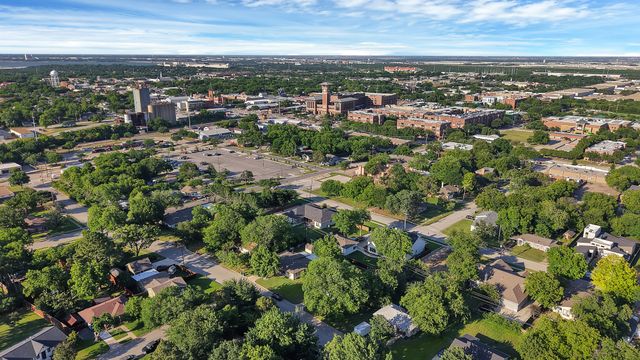 1103 Bellaire Drive, Grapevine, TX 76051