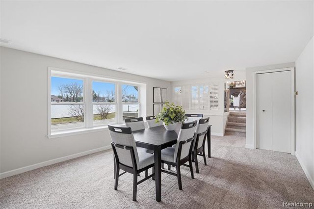 5370 Edgelake Drive, Pinckney, MI 48169