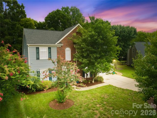 1363 Yorkshire Place NW, Concord, NC 28027