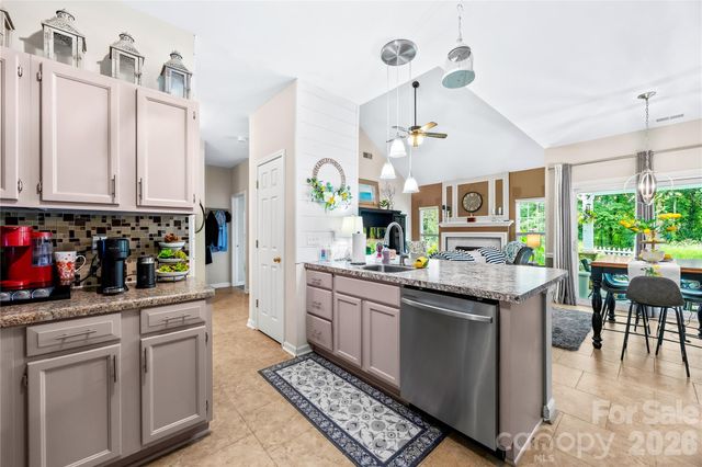 1363 Yorkshire Place NW, Concord, NC 28027