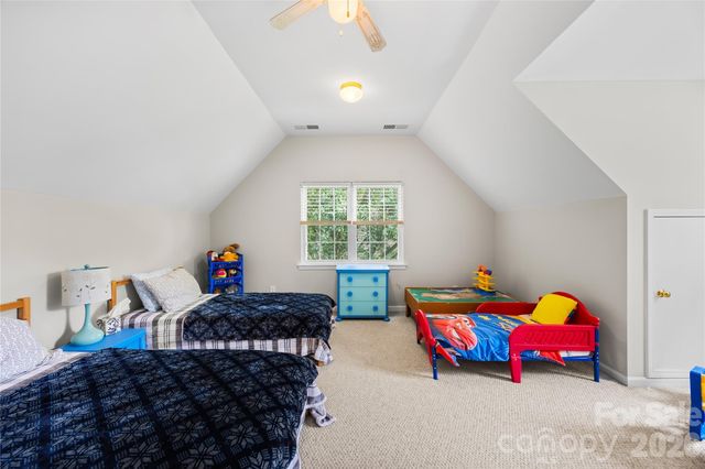 1363 Yorkshire Place NW, Concord, NC 28027