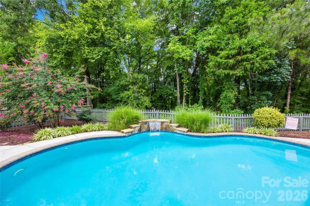 1363 Yorkshire Place NW, Concord, NC 28027
