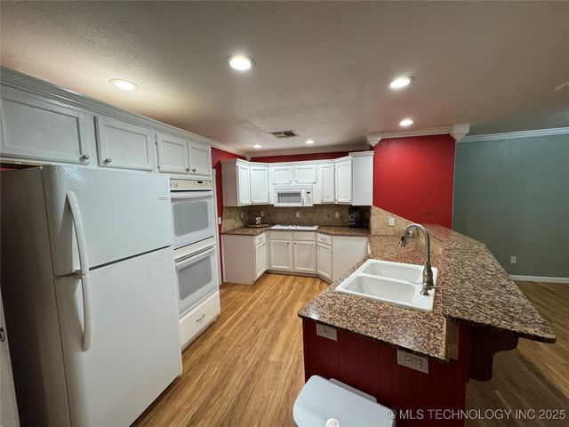 1509 Pawnee Avenue, Hartshorne, OK 74547