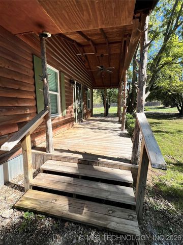 1509 Pawnee Avenue, Hartshorne, OK 74547